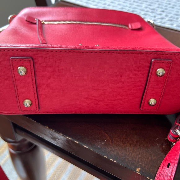 EUC Dooney Red Crossbody purse - Picture 8 of 11